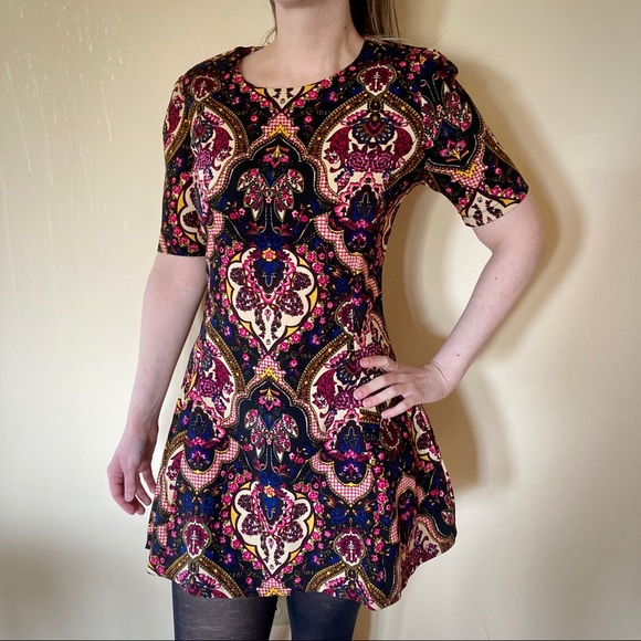 **SOLD** TOBI Bright Paisley Print Mini Dress Sz S - Picture 2 of 5